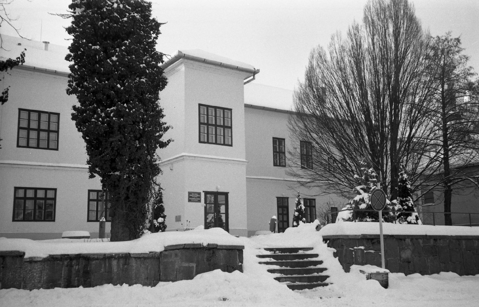 Szekszárd, Béri Balogh Ádám u. 4., Ferenc kórház, Veres Lujza felvétele, 2003 (ltsz. 031.225N)