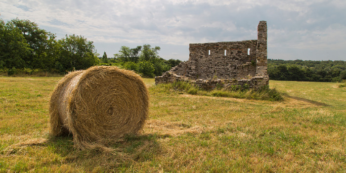 Középkori-templomromok a Balaton-felvidéken