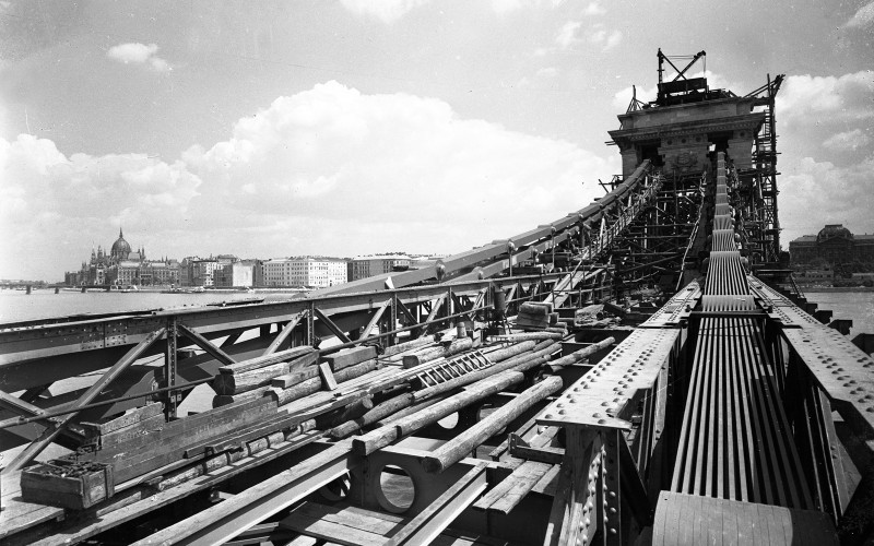 Bp. a Lánchíd újjáépítése, 1948 (ltsz. 092.253aN)