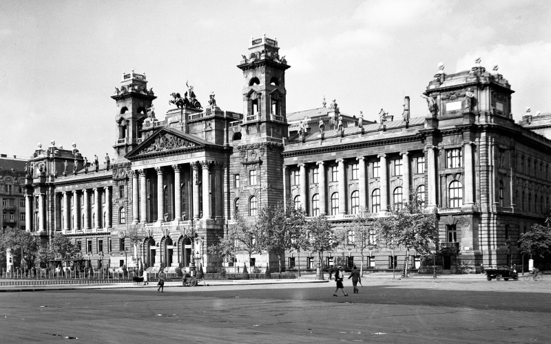 Kúria, Budapest, Kossuth Lajos tér 12. Fotó: ismeretlen fotós 1949 előtt. MÉM MDK, Fotótár ltsz. 026.686N