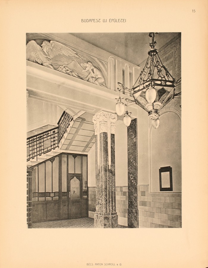 Budapest (VI. ker.), Hajós u. 25. – Fodor Gyula építész, 1905–1906 (Napóleon-udvar). Bejárat-előtér, lépcsőház