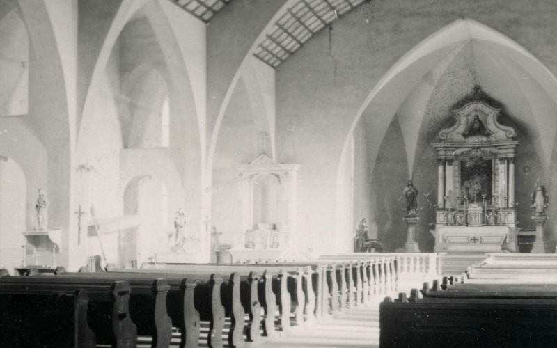 Möller Károly tervezte akasztói római katolikus templom belső. MÉM MDK Fotótár, ltsz. 054.727P