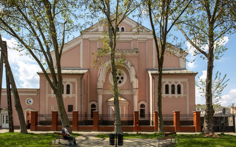 A nyíregyházi ortodox zsinagóga utcai homlokzata. Fotó: Wachsler Vica