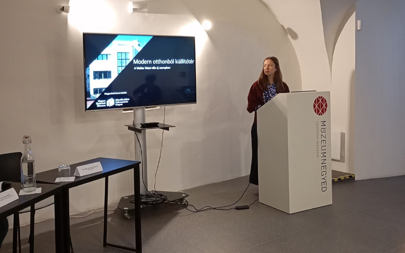 Magyaróvári Fanni Izabella előadása (fotó: Soproni Múzeum)