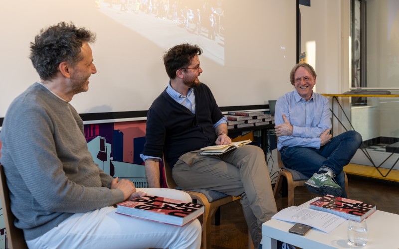 A beszélgetés résztvevői (balról): Zubreczki Dávid, Kovács Dániel, F. Tóth Gábor. Fotó: Nyirkos Zsófia, MÉM MDK