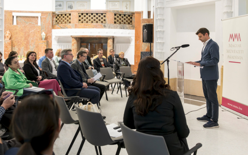 Évszázadok_öröksége_könyvbemutató-1